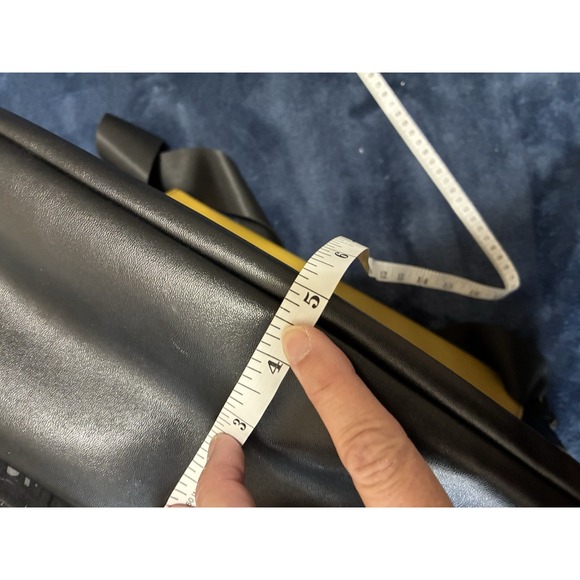 Star Trek the Next Generation Uniform Laptop/Messenger bag Yellow/Gold - Picture 16 of 16